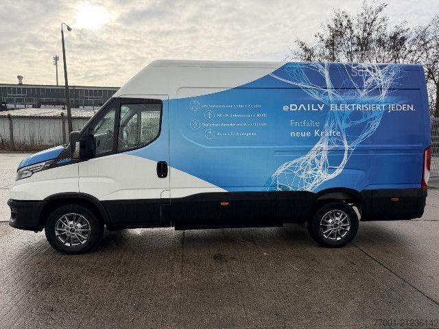 Slēgtais furgons IVECO 35S14E V LED / AHK-3,5T / ACC