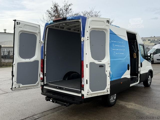 Slēgtais furgons IVECO 35S14E V LED / AHK-3,5T / ACC