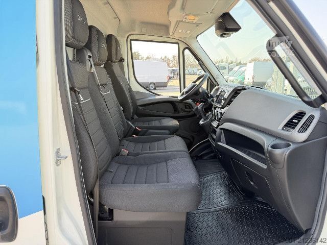 Slēgtais furgons IVECO 35S14E V LED / AHK-3,5T / ACC