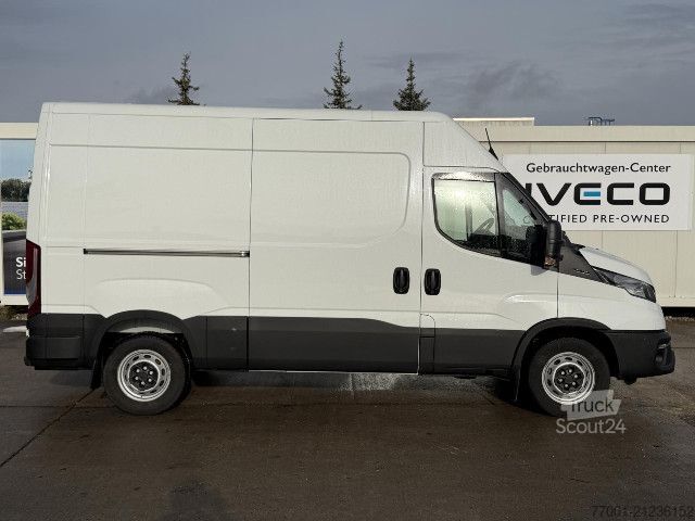 Slēgtais furgons IVECO 35S16V (KURZ) AHK / RFK / Standhzg.