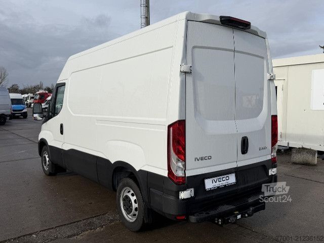 Slēgtais furgons IVECO 35S16V (KURZ) AHK / RFK / Standhzg.