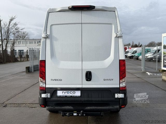 Slēgtais furgons IVECO 35S16V (KURZ) AHK / RFK / Standhzg.