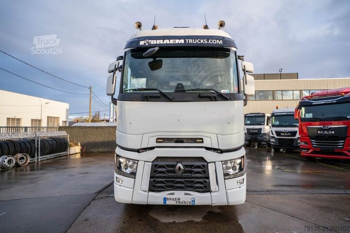 Standard tractor RENAULT T 520 // VOITH