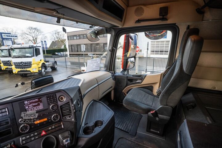 Standard tractor MERCEDES ACTROS 1843 LS