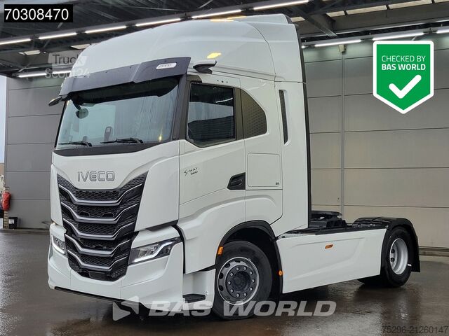 Standard tractor Iveco S-Way 500 4X2 NEW! 2xTanks Standklima LED Navi