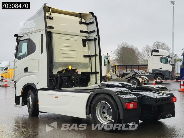 Standard tractor Iveco S-Way 500 4X2 NEW! 2xTanks Standklima LED Navi