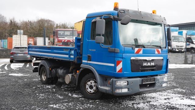 Three-way tipper van MAN TGL 8.220 Kipper Dreiseitenkipper Meiller Aufbau