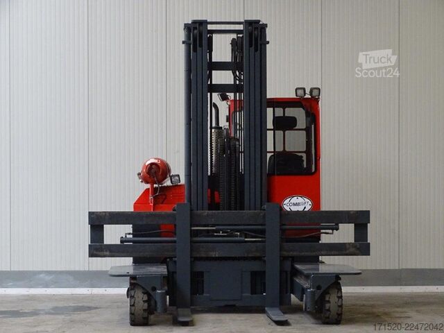 Empilhadeira multidirecional Combilift C4000 - TRIPLEX