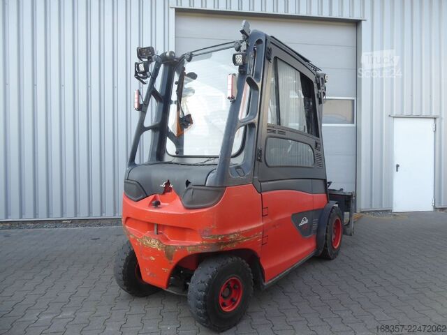 رافعة شوكية أمامية Linde E50HL-01