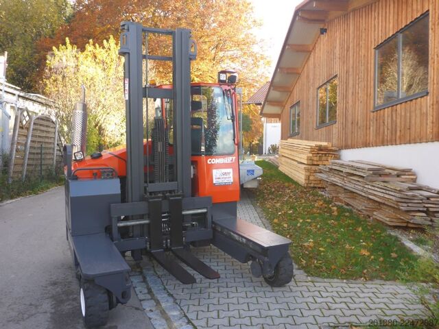 Empilhadeira multidirecional Combilift C4000
