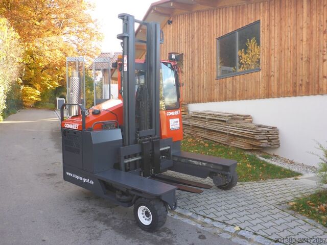 Empilhadeira multidirecional Combilift C4000