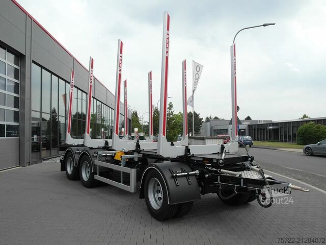 Transportator de lemn PAVIC HTA 27 68 Blatt/Blatt 3-Achser Schemel OPTIPA H...