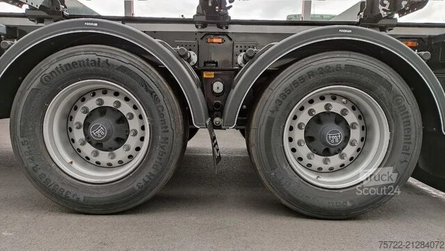 Tømmertransportør PAVIC HTA 27 68 Blatt/Blatt 3-Achser Schemel OPTIPA