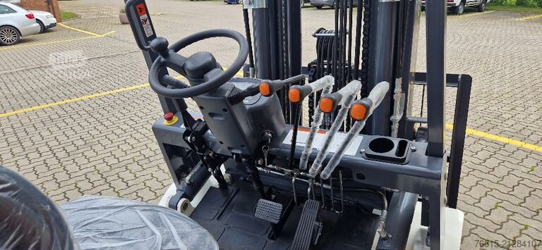 Forklift Eurotrac FE30-Eco Elektro-Gabelstapler Lithium-Ba