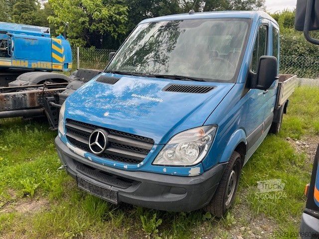 Pick-up van MERCEDES-BENZ Sprinter II Pritsche/DoKa 313 - MOTORSCHADEN -