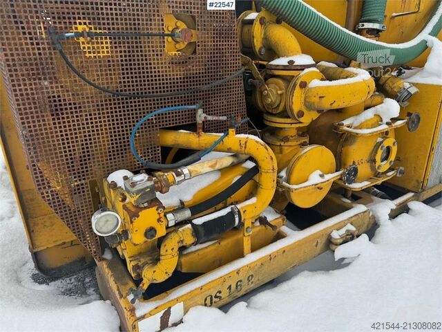 Aspirator cu vid pe platformă cu cârlig  Vakuumsuger på krokflak