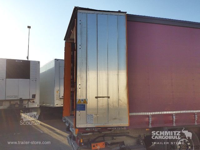 Semi-remorque bâchée Schmitz Cargobull Semitrailer Curtainsider Standard Hayon