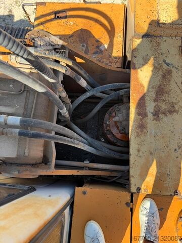 Excavadora sobre orugas Fiat-Hitachi FH 300 T