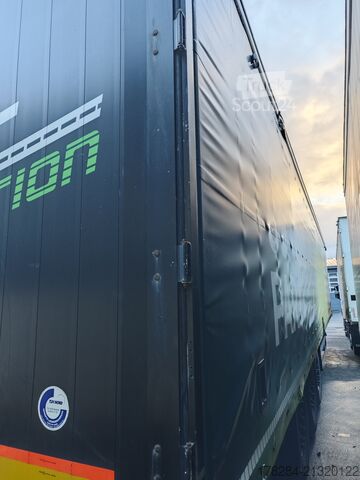 Naczepa otwarta z plandeką Schmitz Cargobull S01 QuickSlide Liftachse Palettenanschl