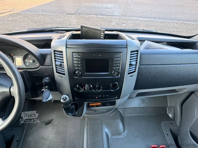 Transporter mit Koffer MERCEDES-BENZ Sprinter 516 CDI Koffer mit Ladebordwand *L 4,80