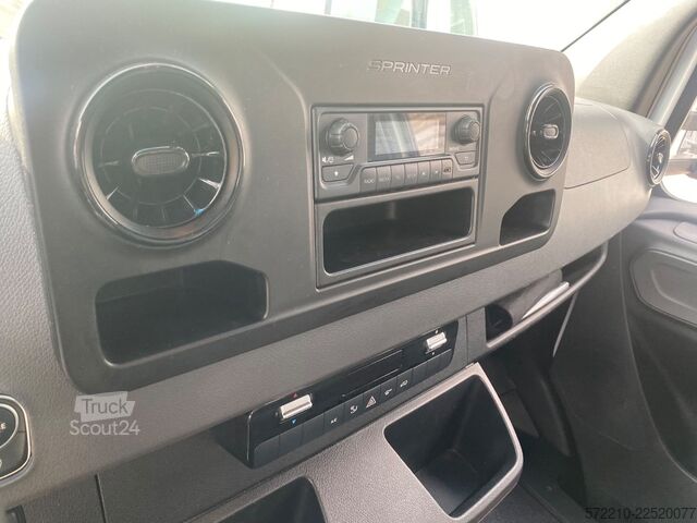 شاحنة صندوقية MERCEDES-BENZ Sprinter III,Koffer mitLBW,Klima,Leder,Automatic