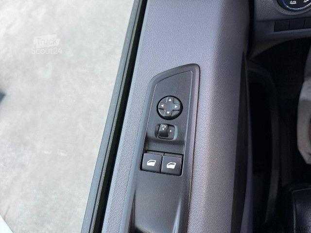 Kastenwagen Peugeot EXPERT L2H1 2.0 120 EAT 8