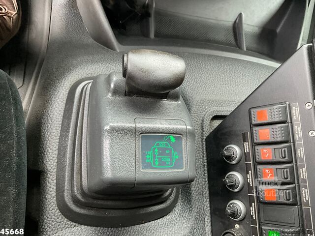 Kehrmaschine Mercedes-Benz Axor 1833 4x4 Schörling SORF Schienenreinigungs...