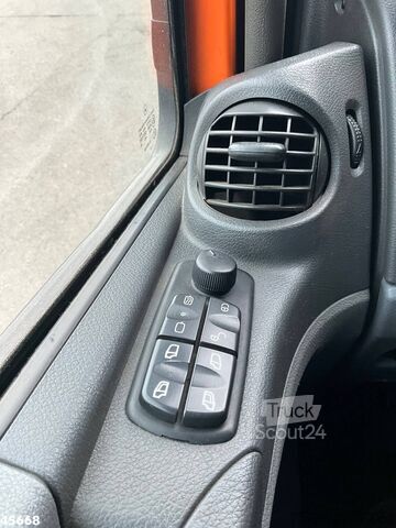 Kehrmaschine Mercedes-Benz Axor 1833 4x4 Schörling SORF Schienenreinigungs...