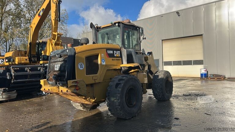 навантажувач Caterpillar 930M