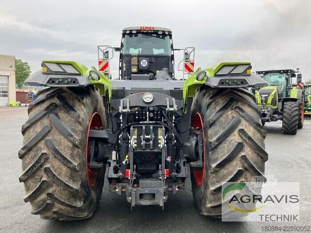 Traktor Claas XERION 4200 SADDLE TRAC