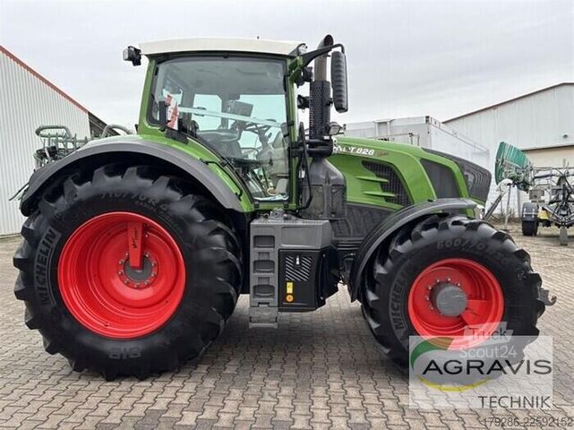 Tracteur Fendt 828 VARIO S4 Profi Plus