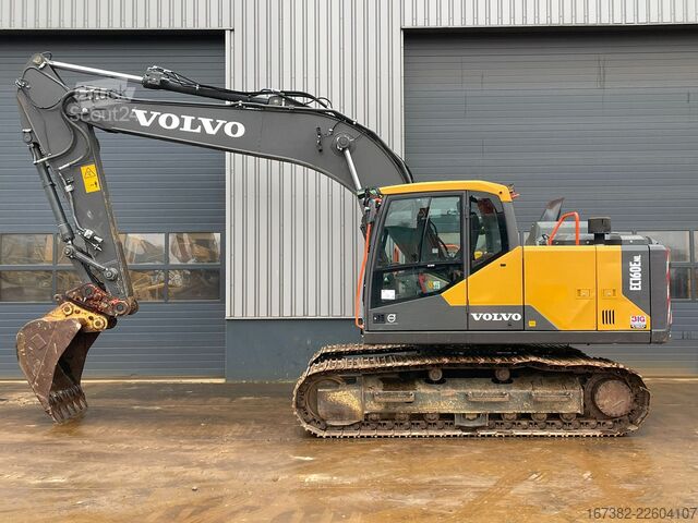 Excavadora sobre orugas Volvo EC160ENL