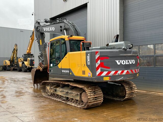Excavadora sobre orugas Volvo EC160ENL