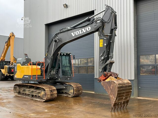 Excavadora sobre orugas Volvo EC160ENL