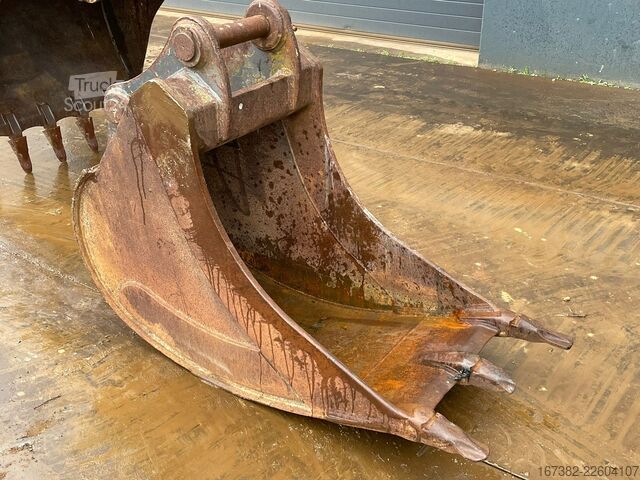 Excavadora sobre orugas Volvo EC160ENL