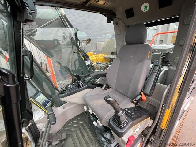 Goseniški bager Volvo EC160ENL