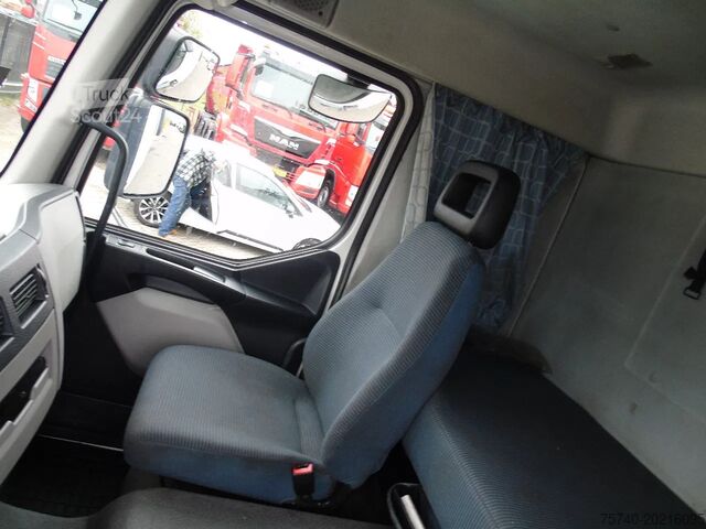 Koffer Volvo FL 240 + 12t + lift