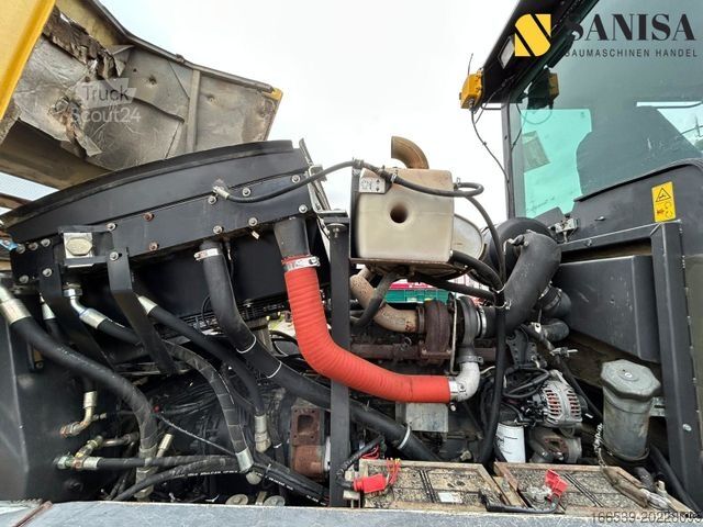 Väghyvel NEW HOLLAND F156.6 A/6x6/Trimble EM 400/5 Z. Heckaufreiser
