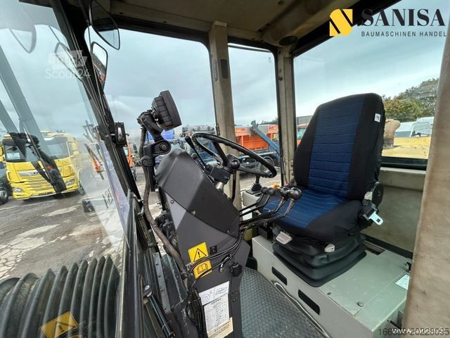 Yol greyderi NEW HOLLAND F156.6 A/6x6/Trimble EM 400/5 Z. Heckaufreiser