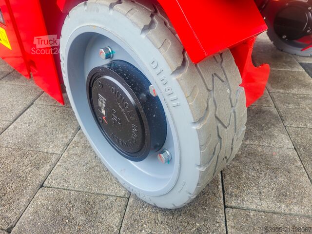 De Jong Trucks & Trailers B.V. De Jong Trucks & Trailers B.V. De Jong Trucks & Trailers B.V.