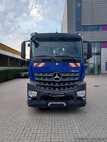 Savivartis su kranu Mercedes-Benz AROCS 2543