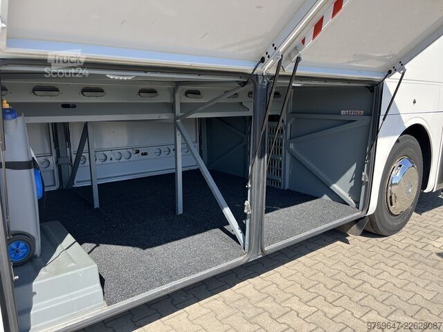 LKW mit Kofferaufbau Mercedes-Benz Tourismo RHD-L FULL OPTION