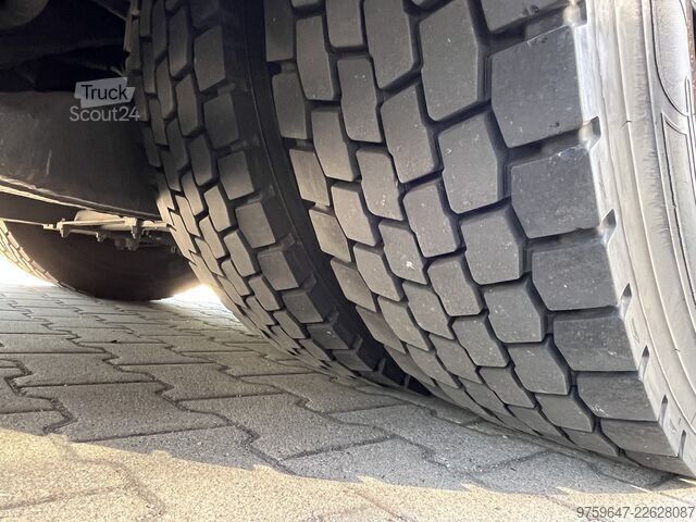 LKW mit Kofferaufbau Mercedes-Benz Tourismo RHD-L FULL OPTION