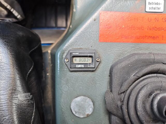Plate-forme de levage Multicar M26 4x4 Bison TKA 16