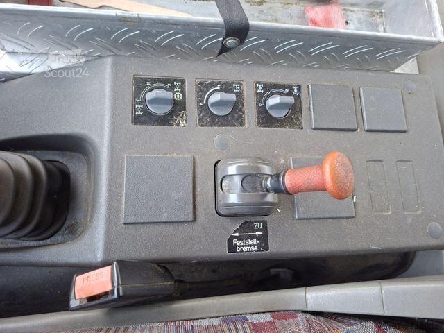 LKW mit Kofferaufbau IVECO FF135E22W EuroFire 4x4 Allrad Feuerwehr TLF16/25