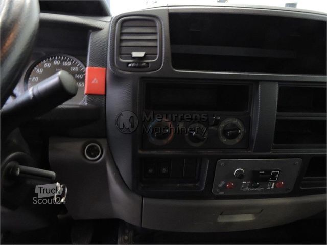 Sonstige Nissan NT400 Cabstar 35.12