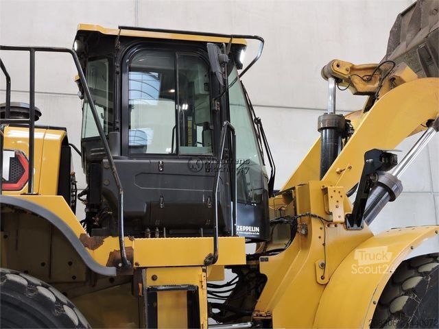 Hjullastare CATERPILLAR 966M