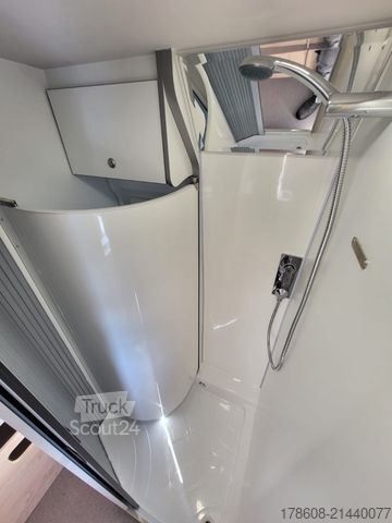 Kastenwagen Wohnmobil / Campervan CLEVER Celebration Markise Solar TV SAT Alarm uvm