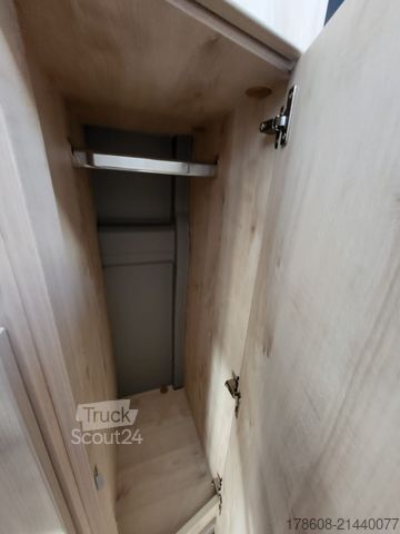 Kastenwagen Wohnmobil / Campervan CLEVER Celebration Markise Solar TV SAT Alarm uvm