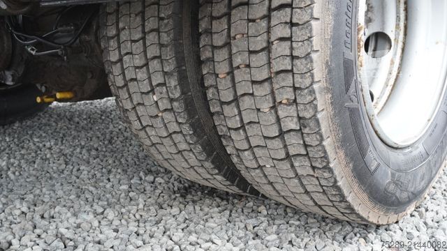 Furgone centinato VOLVO FL 240 EEV Pritsche + Plane Ladebordwand